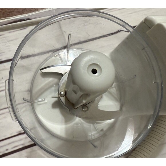 Black & Decker Handy Chopper Plus Model HC3000 Type 1 White - Works Great Nice - Picture 11 of 11